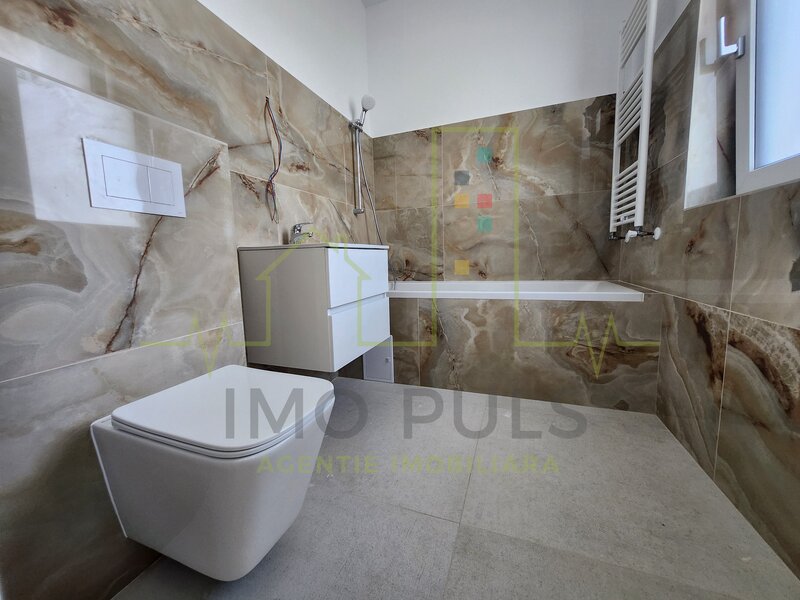 Timis Duplex pe parter. 2 Bai. 2 Dressing-uri. Terasa acoperita.